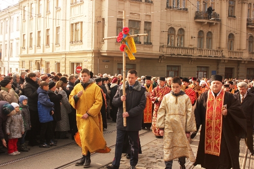 Вулицями Львова проходила молитовна хресна хода.(ФОТО)